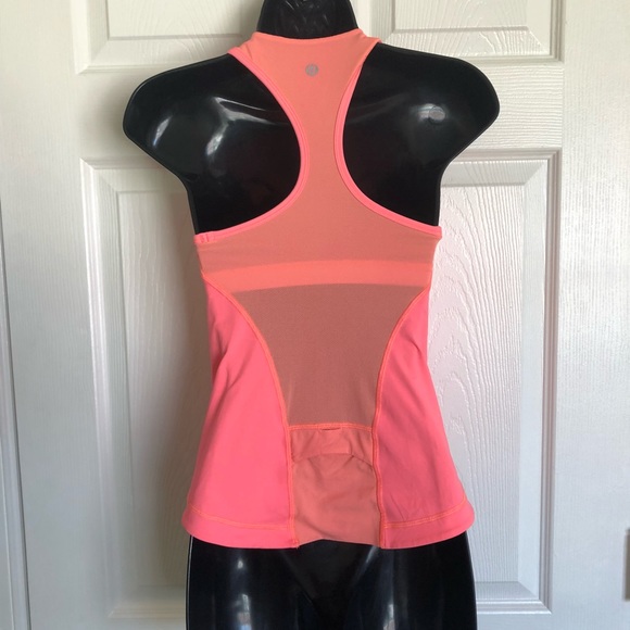 Lululemon Razorback tank - Picture 2 of 5